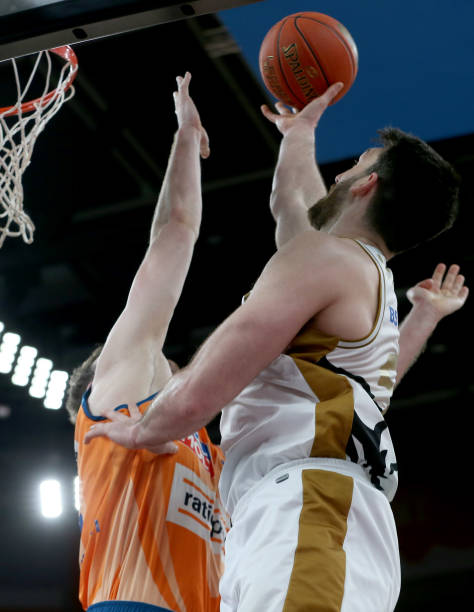 急需一名替 急需一名替