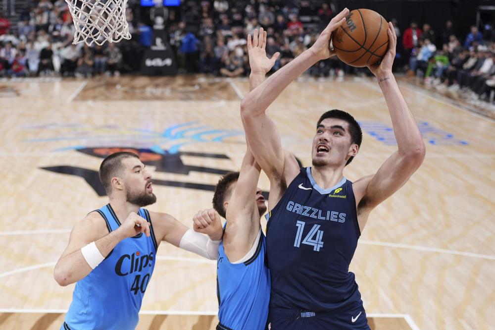 他以出色的 他以出色的